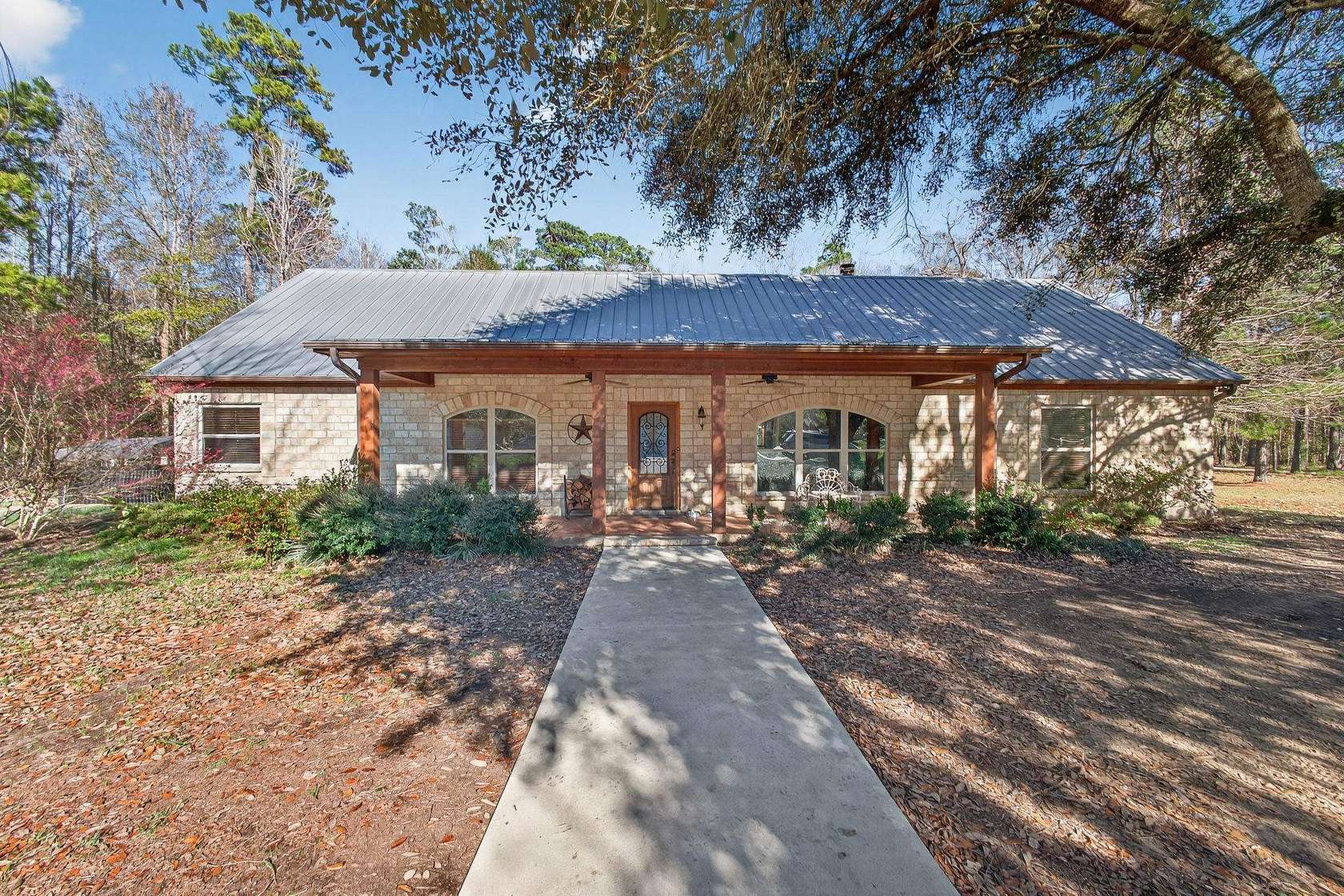 113 Acres of Land with Home for Sale in Orange, Texas