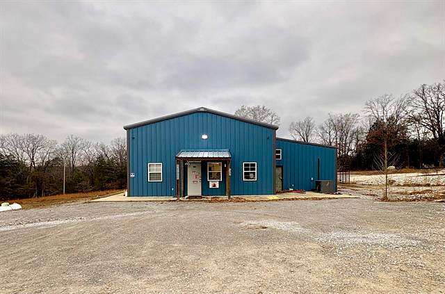 3.1 Acres of Improved Mixed-Use Land for Sale in Cave City, Arkansas