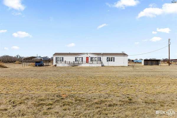 4.58 Acres of Land with Home for Sale in Wichita Falls, Texas