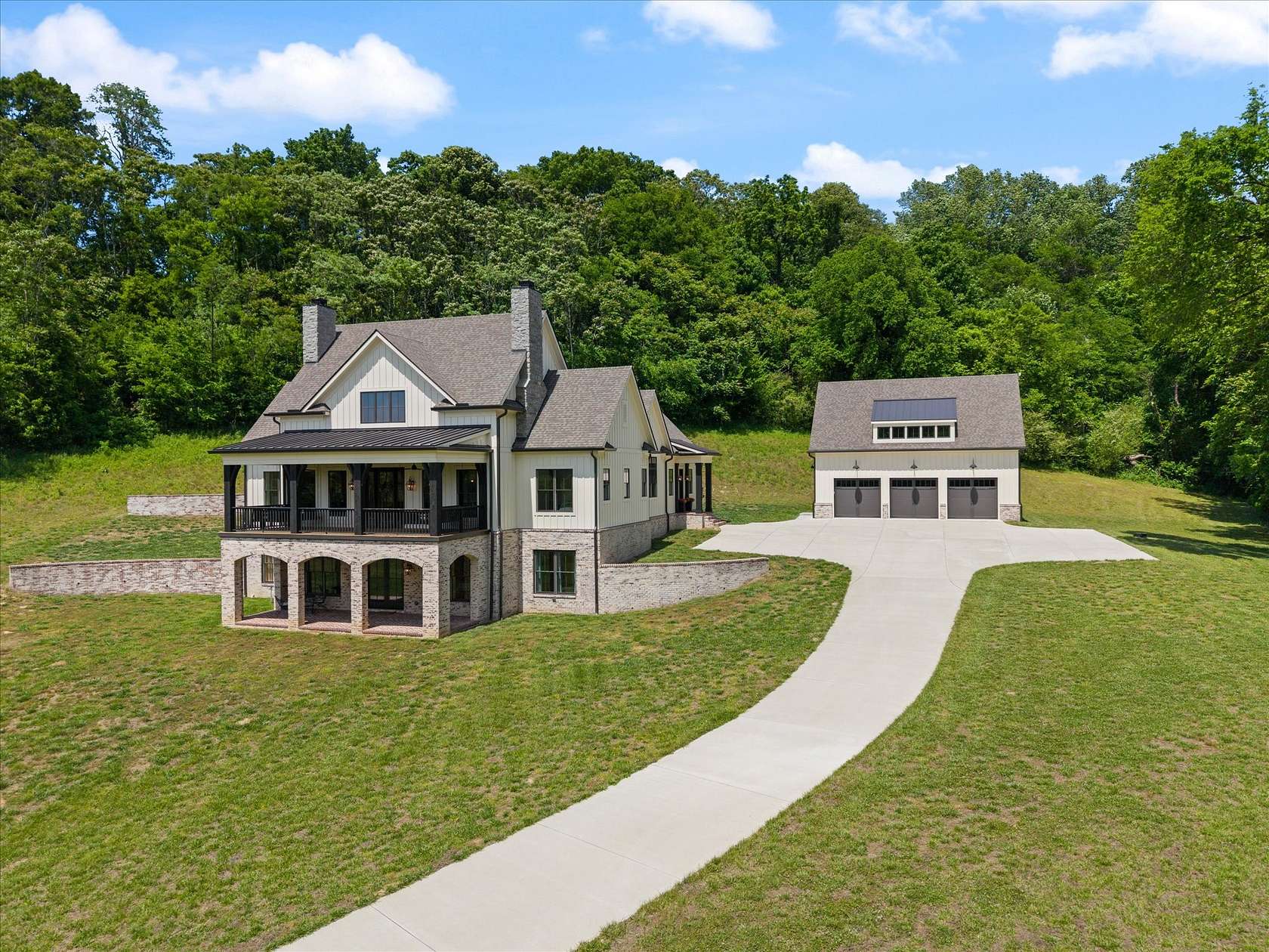 18.7 Acres of Land with Home for Sale in Santa Fe, Tennessee