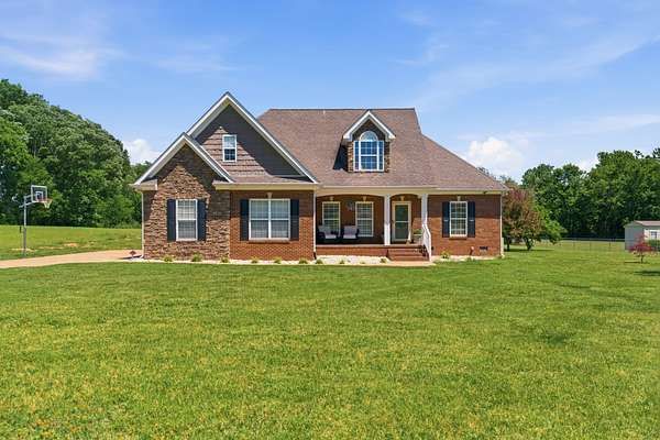 2.2 Acres of Land with Home for Sale in Columbia, Tennessee