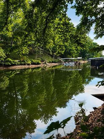 1.13 Acres of Residential Land for Sale in Winchester, Tennessee