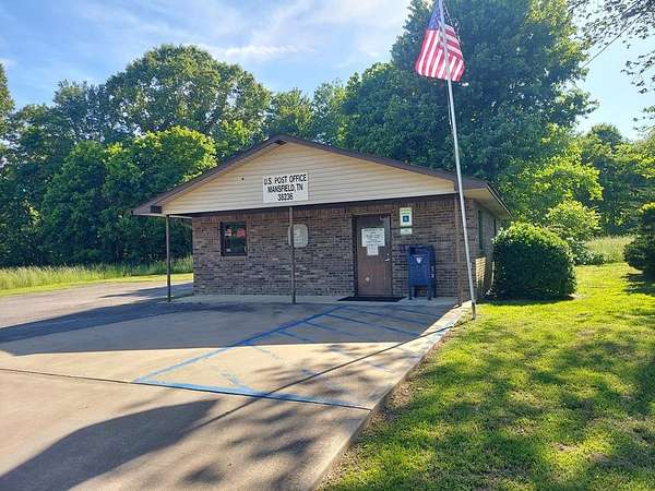 2.5 Acres of Improved Commercial Land for Sale in Mansfield, Tennessee