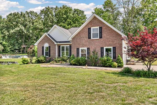 1.76 Acres of Land with Home for Sale in Clarksville, Tennessee