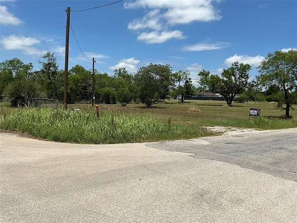 0.16 Acres of Mixed-Use Land for Sale in Cisco, Texas