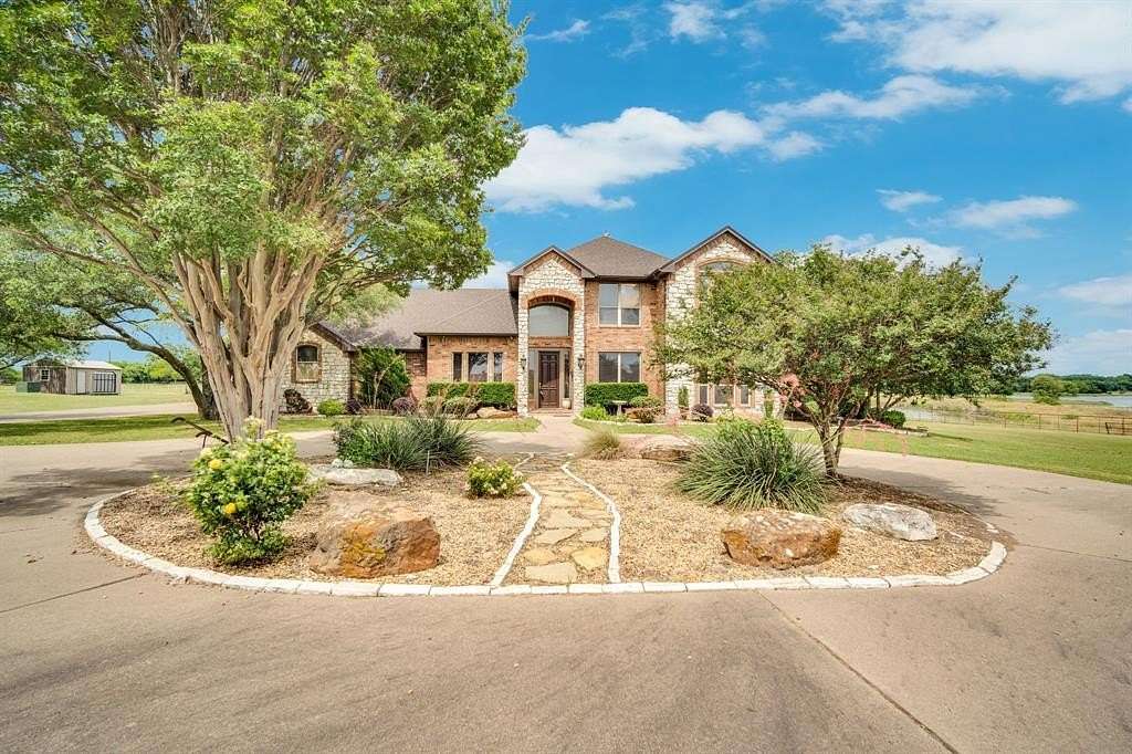 6.5 Acres of Land with Home for Sale in Ennis, Texas