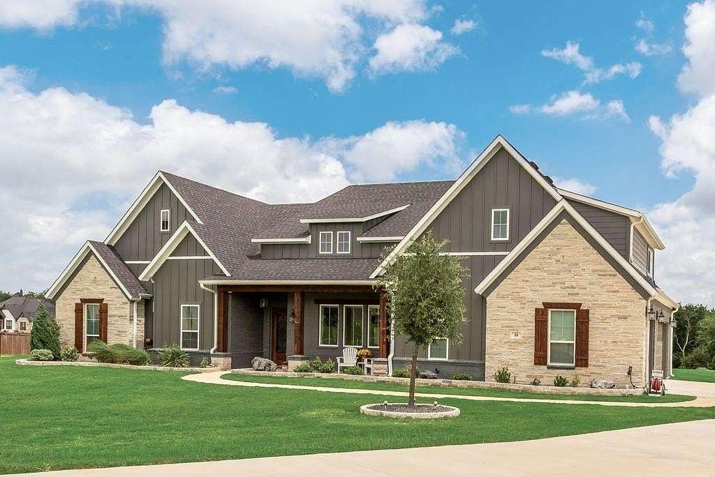 1.6 Acres of Land with Home for Sale in Waxahachie, Texas