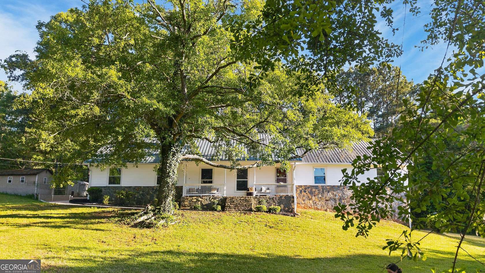 20 Acres of Recreational Land with Home for Sale in Barnesville, Georgia
