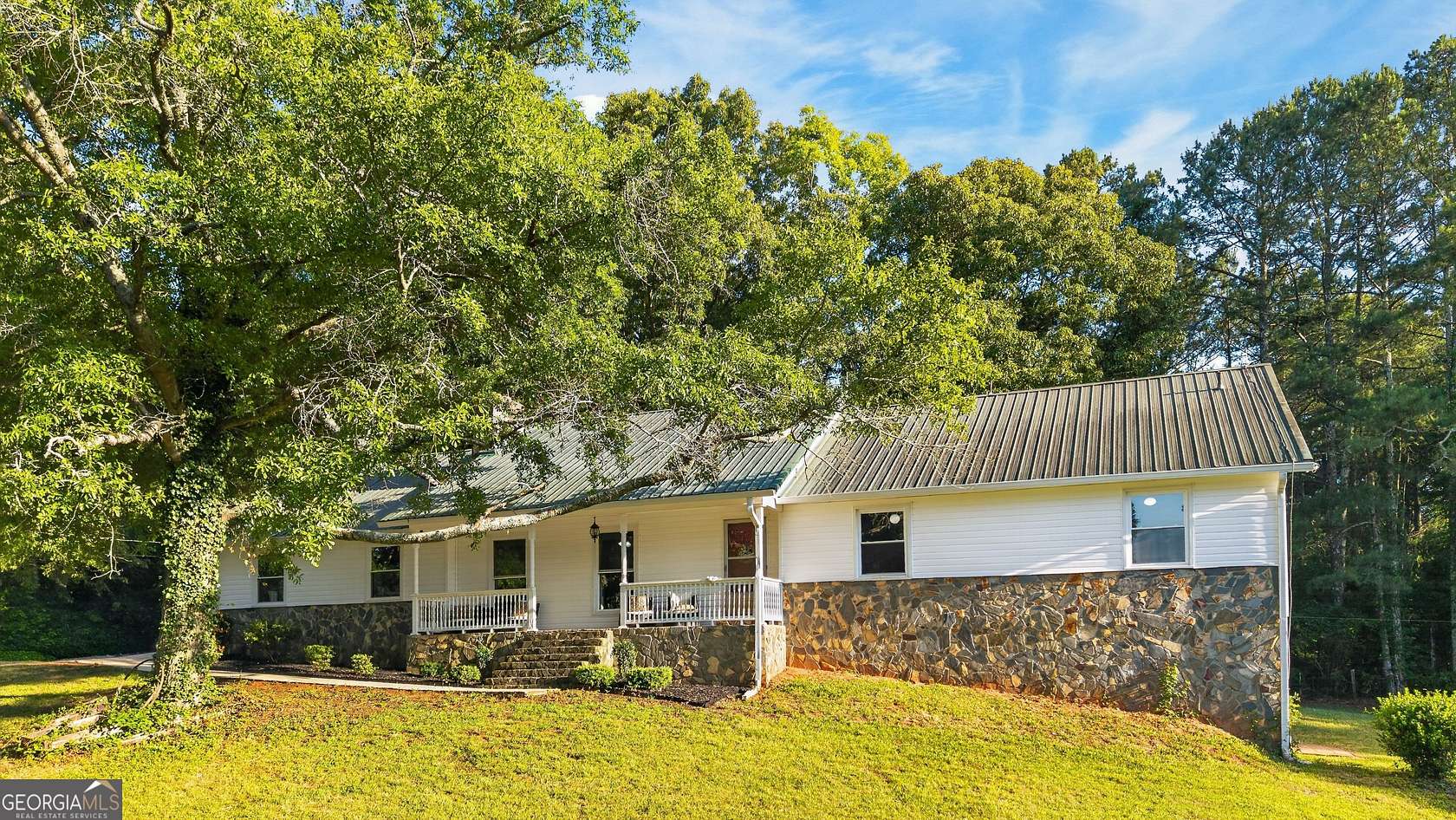 20 Acres of Recreational Land with Home for Sale in Barnesville, Georgia