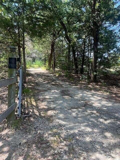 30.4 Acres of Land with Home for Sale in Kemp, Texas