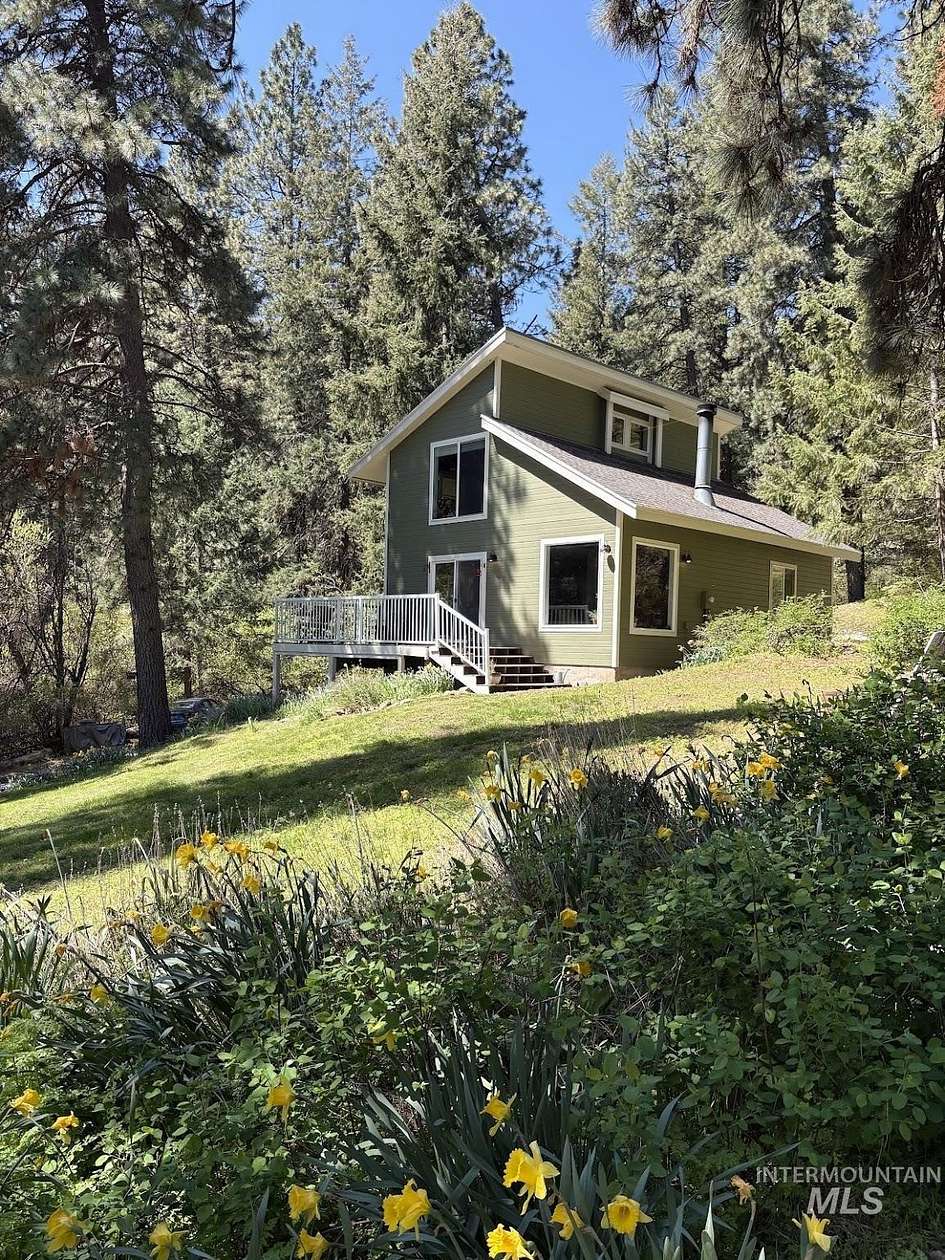 3.16 Acres of Land with Home for Sale in Moscow, Idaho