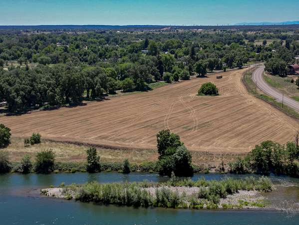 13.6 Acres of Recreational & Residential Land for Sale in Anderson, California