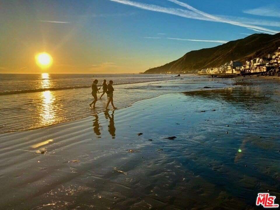 0.06 Acres of Residential Land for Sale in Malibu, California