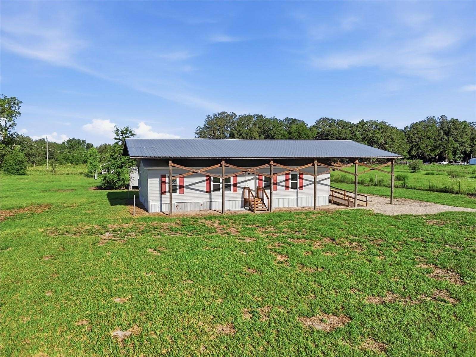 10.1 Acres of Land with Home for Sale in Bell, Florida