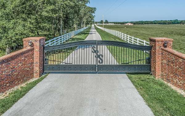 153 Acres of Land with Home for Sale in Springfield, Missouri