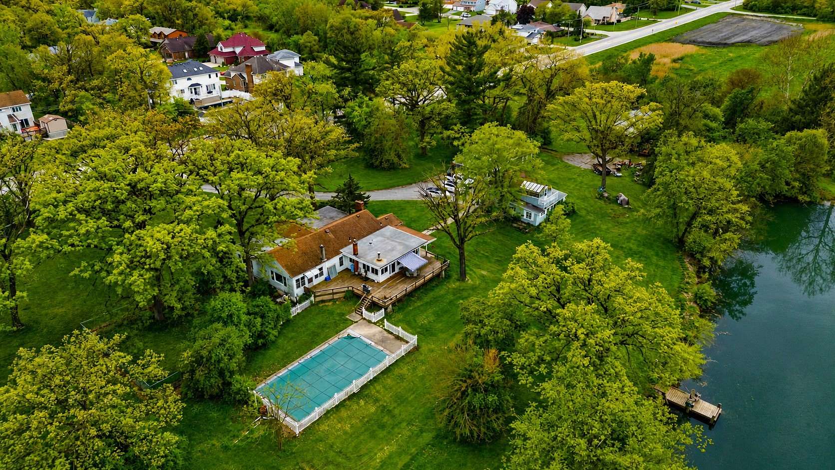 40 Acres of Land with Home for Sale in Steger, Illinois