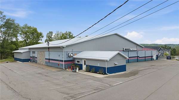 3 Acres of Improved Commercial Land for Sale in Penn Yan, New York
