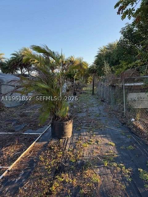 3.38 Acres of Residential Land for Lease in Miami, Florida