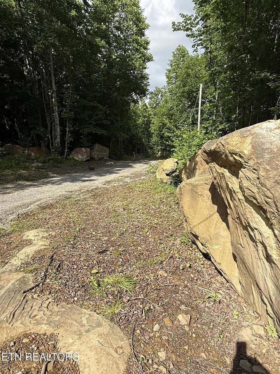 5 Acres of Residential Land for Sale in La Follette, Tennessee