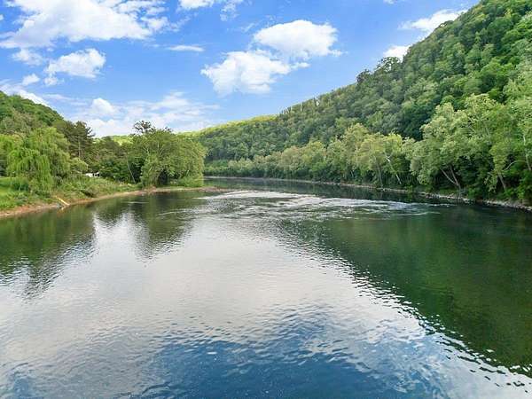 1 Acre of Land for Sale in Pembroke, Virginia