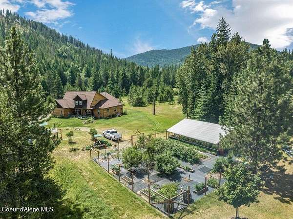 5.1 Acres of Land with Home for Sale in Sagle, Idaho