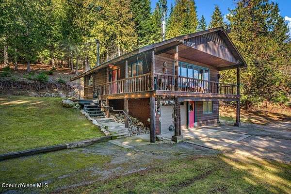 8.2 Acres of Land with Home for Sale in Sandpoint, Idaho