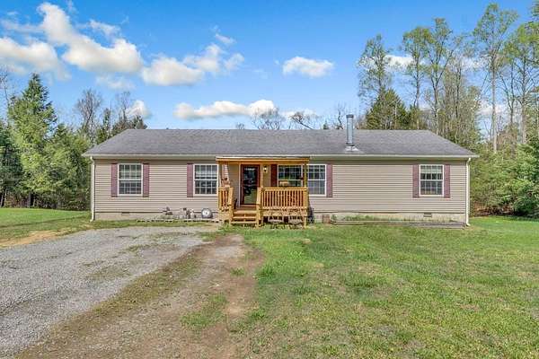 5.26 Acres of Land with Home for Sale in Fayetteville, West Virginia