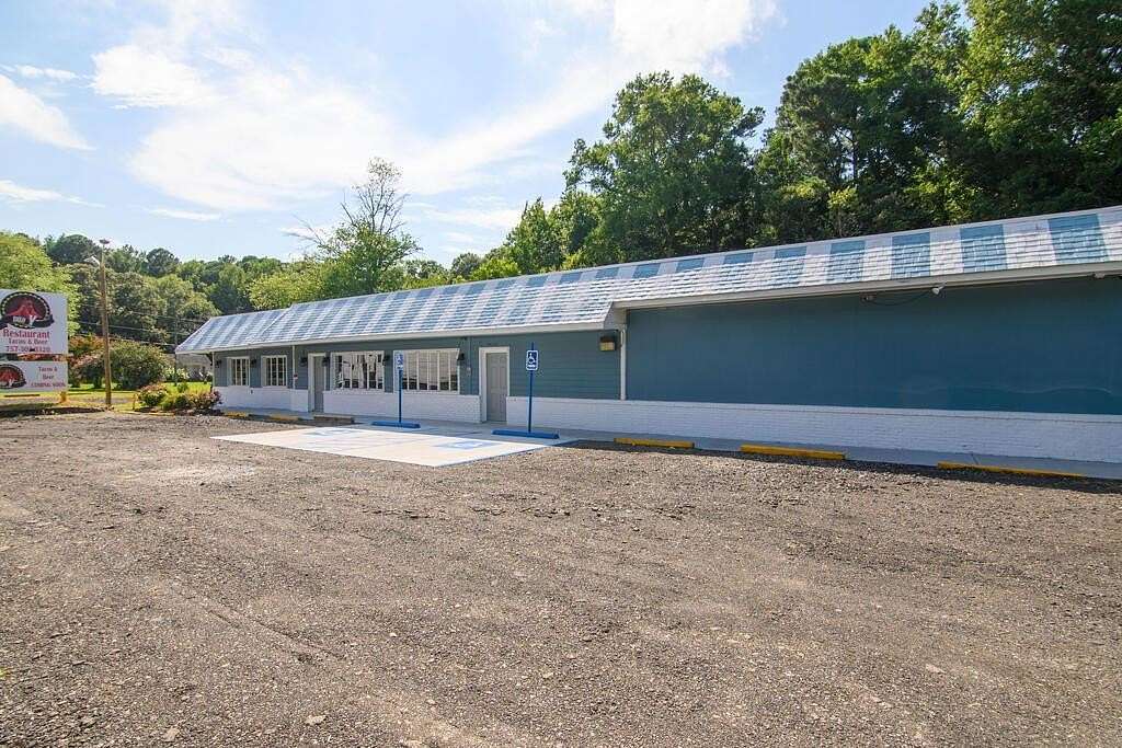 1.76 Acres of Improved Commercial Land for Sale in Melfa, Virginia