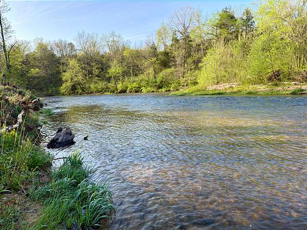 360 Acres of Land for Sale in Raymondville, Missouri