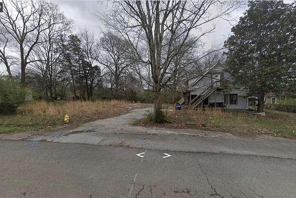 0.49 Acres of Mixed-Use Land for Sale in Manchester, Tennessee