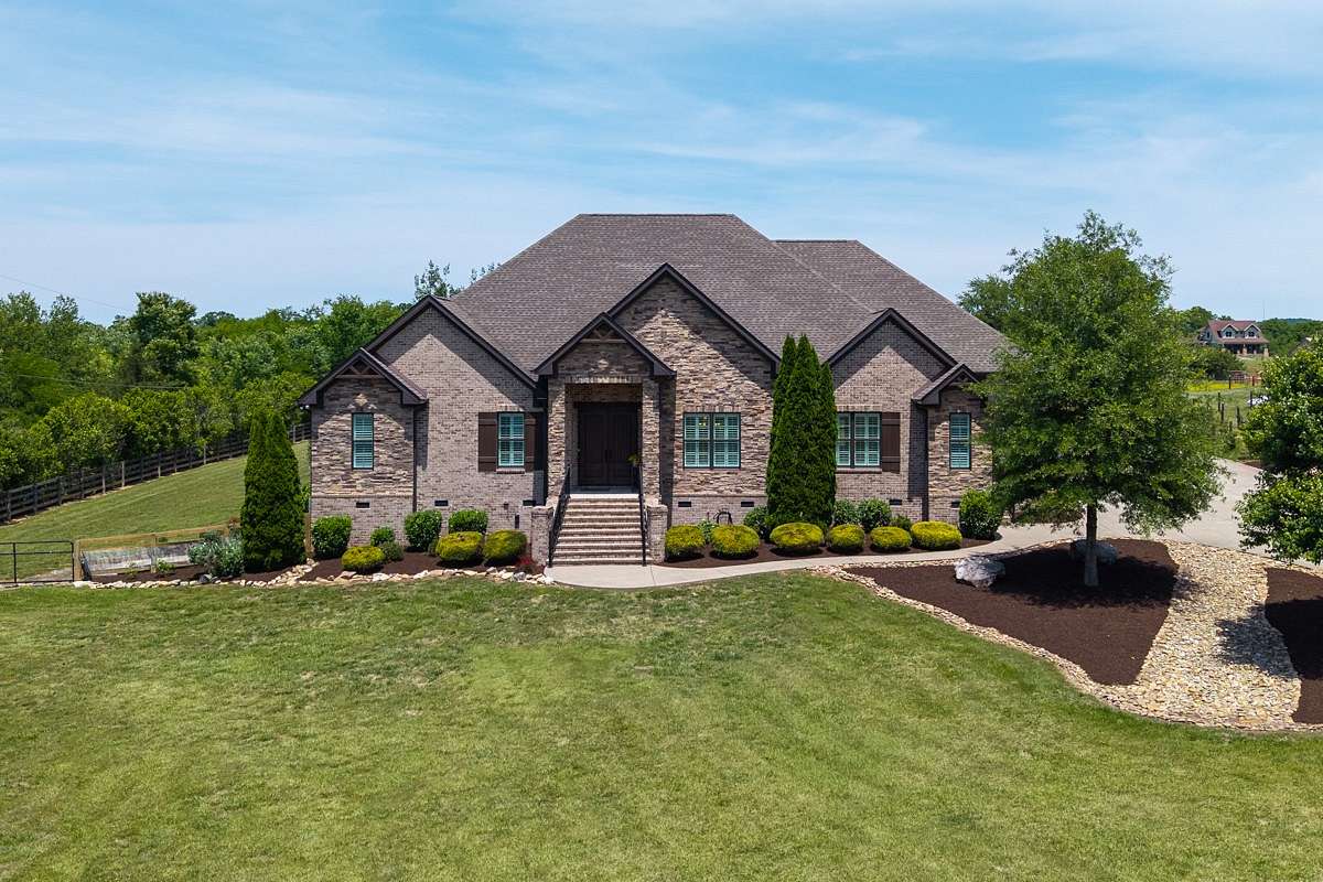 5 Acres of Land with Home for Sale in Gallatin, Tennessee