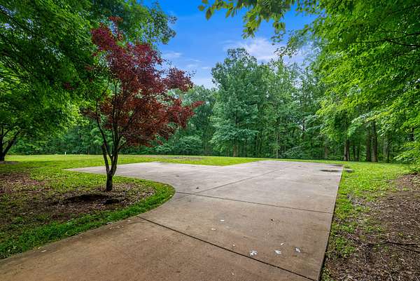 18 Acres of Land for Sale in Portland, Tennessee