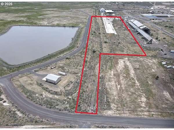 18 Acres of Commercial Land for Sale in Hines, Oregon