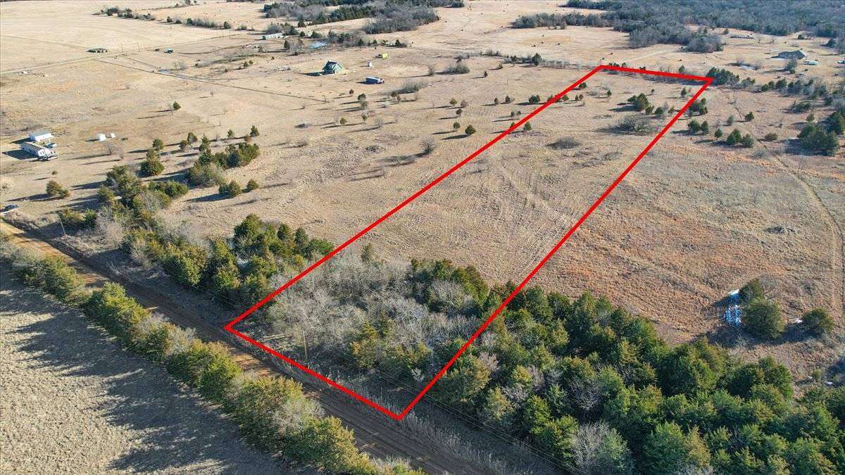 9.39 Acres of Land for Sale in Calera, Oklahoma