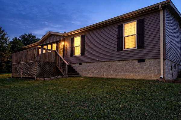 13 Acres of Land with Home for Sale in Westmoreland, Tennessee