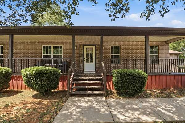 1.79 Acres of Land with Home for Sale in Murfreesboro, Tennessee