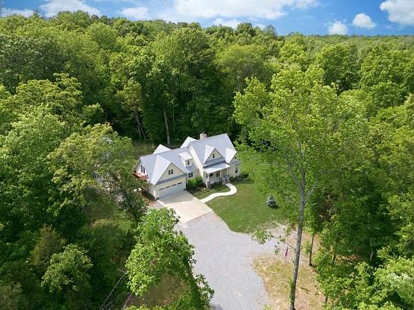 16.9 Acres of Land with Home for Sale in Dickson, Tennessee