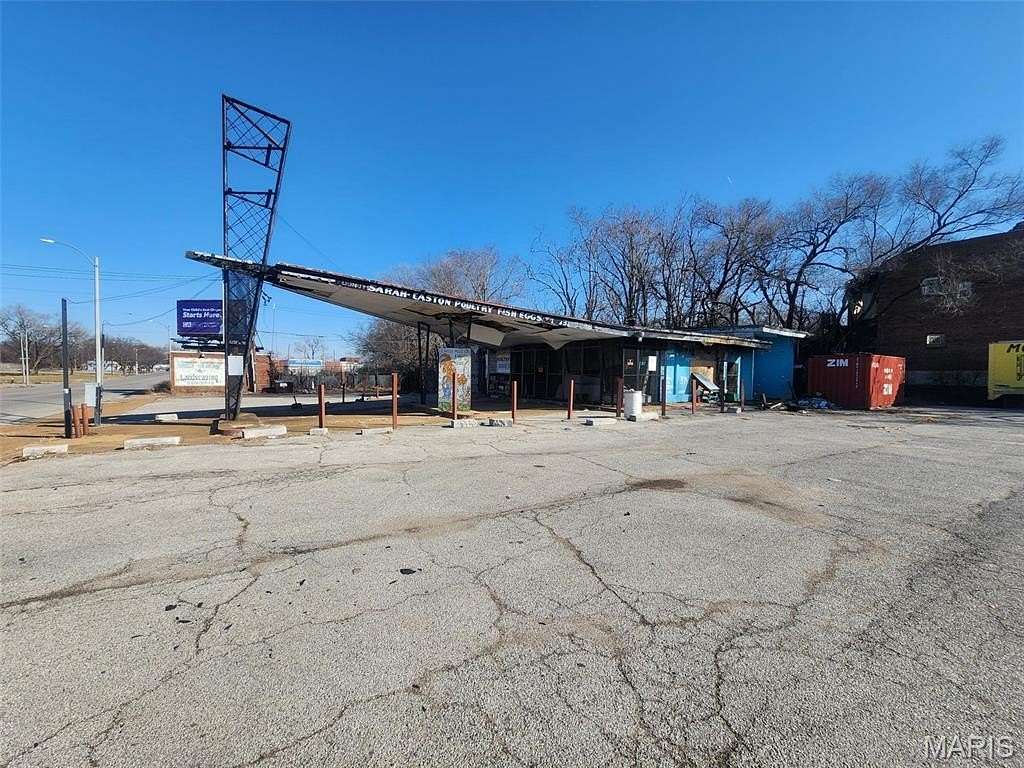 0.5 Acres of Mixed-Use Land for Sale in St. Louis, Missouri