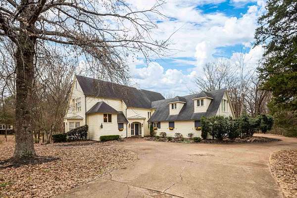4 Acres of Land with Home for Sale in Cordova, Tennessee