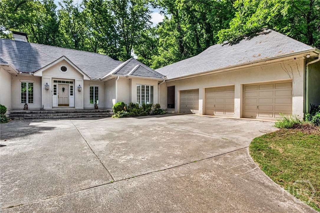 4 Acres of Land with Home for Sale in Athens, Georgia