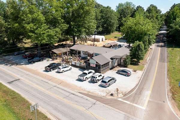 2 Acres of Improved Mixed-Use Land for Sale in Pontotoc, Mississippi