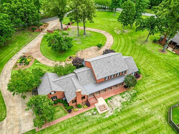 3 Acres of Land with Home for Sale in New Albany, Mississippi