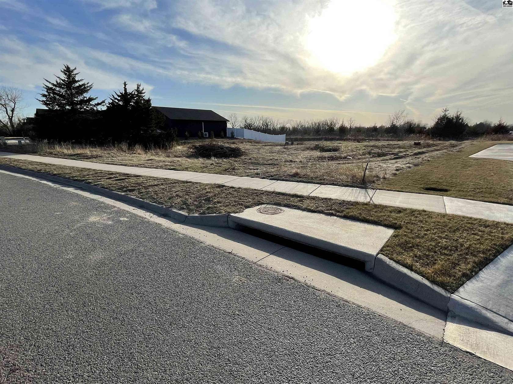 0.44 Acres of Residential Land for Sale in Hutchinson, Kansas