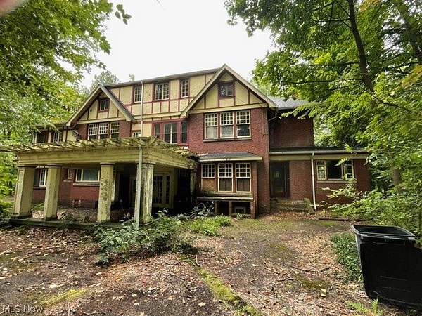1.65 Acres of Land with Home for Sale in Akron, Ohio