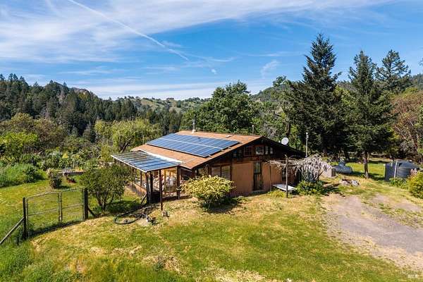 10 Acres of Land with Home for Sale in Ukiah, California