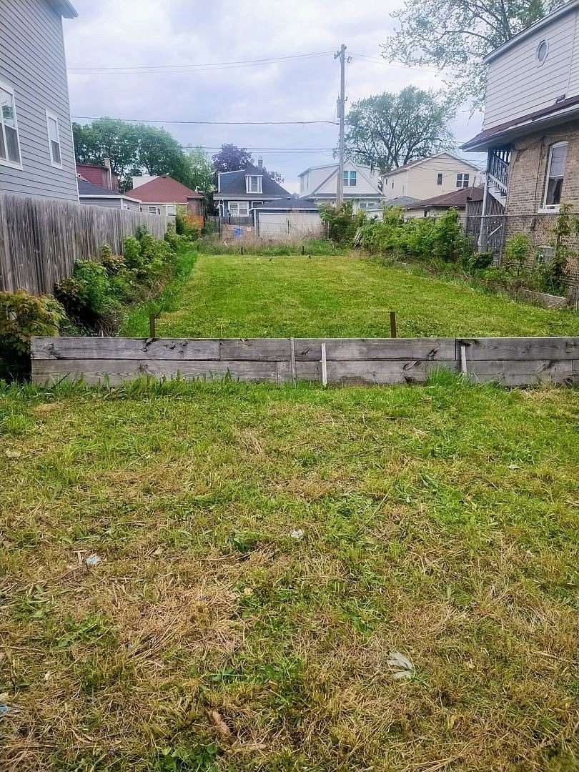 0.1 Acres of Land for Sale in Chicago, Illinois