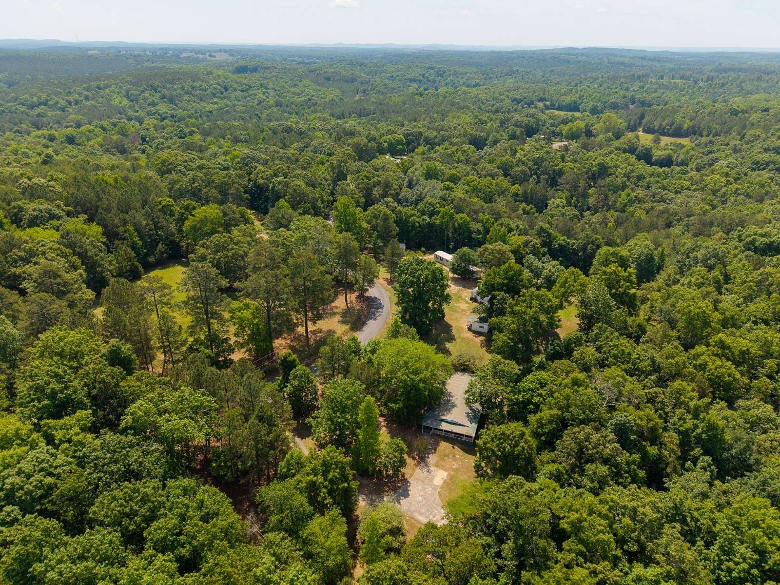 10.5 Acres of Land for Auction in Silver Creek, Georgia