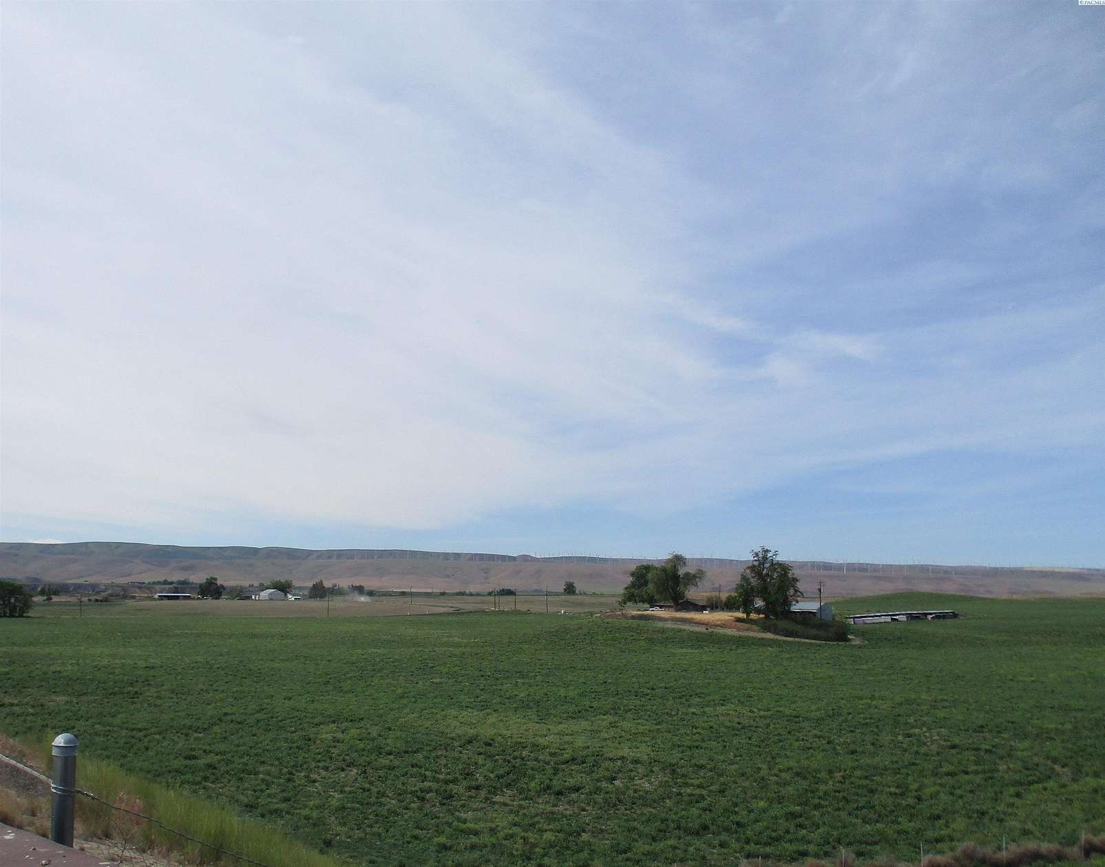 147 Acres of Agricultural & Residential Land for Sale in Touchet, Washington