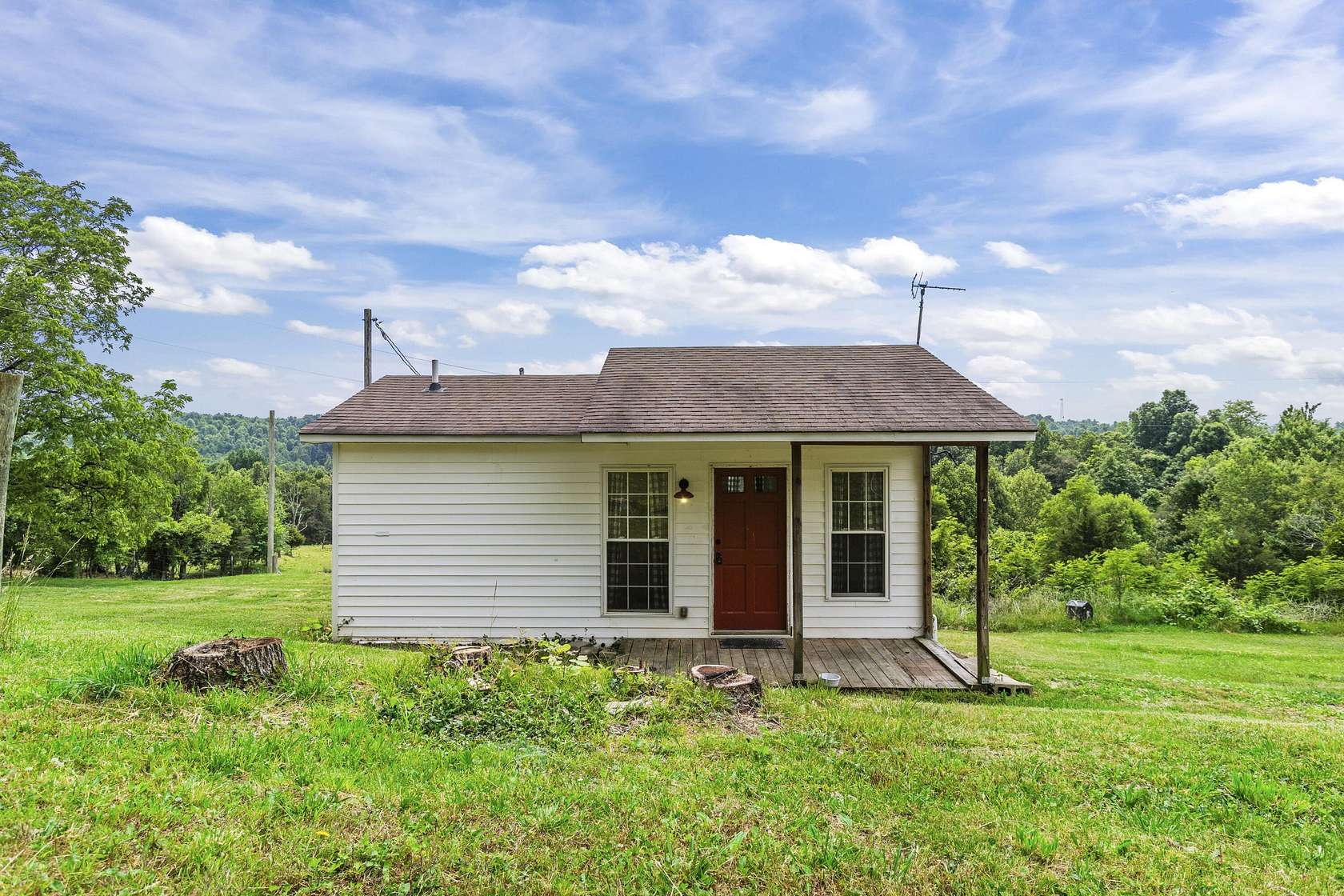 1.75 Acres of Land with Home for Sale in McKee, Kentucky