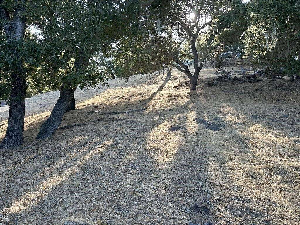 0.5 Acres of Land for Sale in Atascadero, California